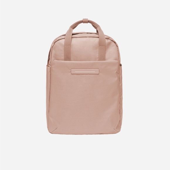 Horizn Studios lightweight, water-repellent, sustainable backpack. - Picture 1 of 7